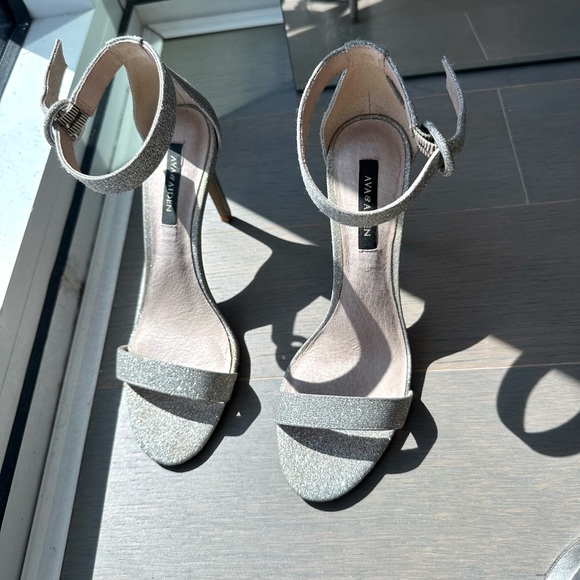 Ava & Aiden silver sparkly high heels, size 7 - Picture 4 of 4